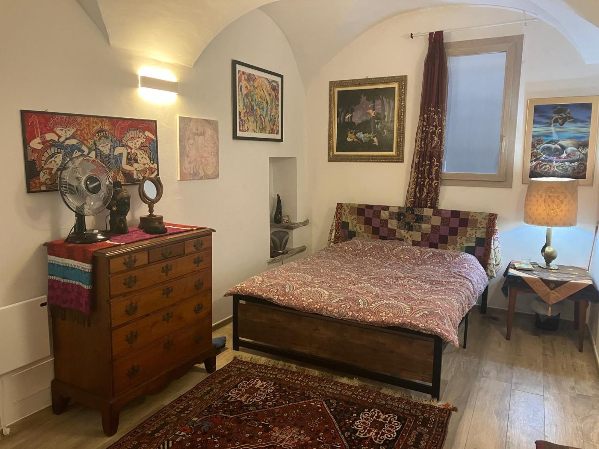 Beautifully Restored Romantic Apartment In The Centre Of Historic Dolcedo Esterno foto